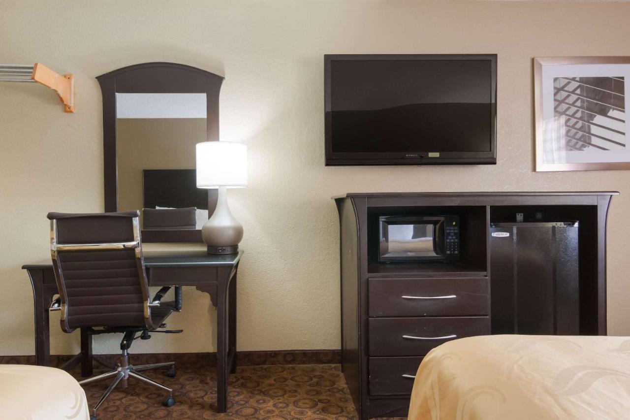 Quality Inn 2*