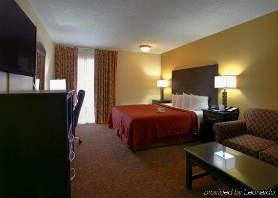 Quality Inn 2*